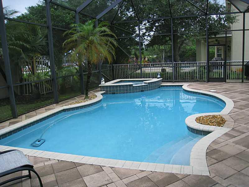 Estates of Pembroke Shore - Residential