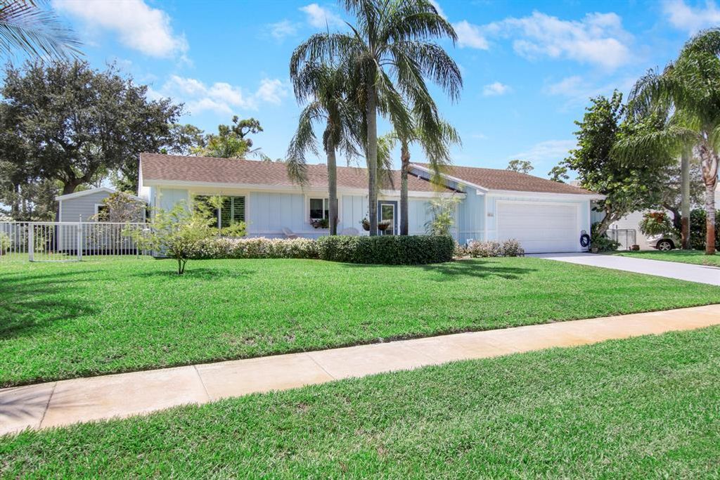 Photo of 4644 Orchid Drive Dr, Jupiter, FL 33469 (MLS # R10830166)