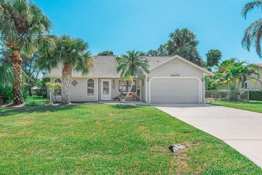 Photo of 2472 SE Pascal Avenue, Port Saint Lucie, FL 34952 (MLS # R10696954)
