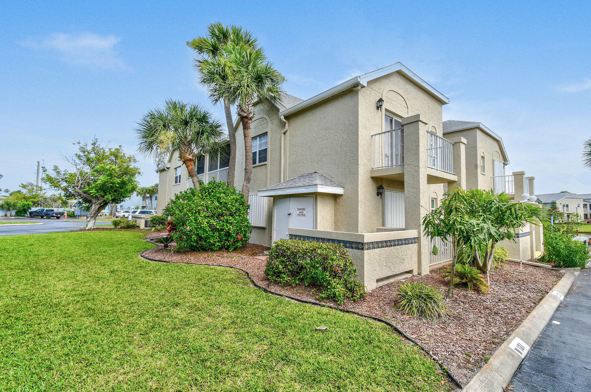 1623 SE Green Acres Circle X202, Port St Lucie, FL, 34952/$185,000 1 1623 SE Green Acres Circle X202