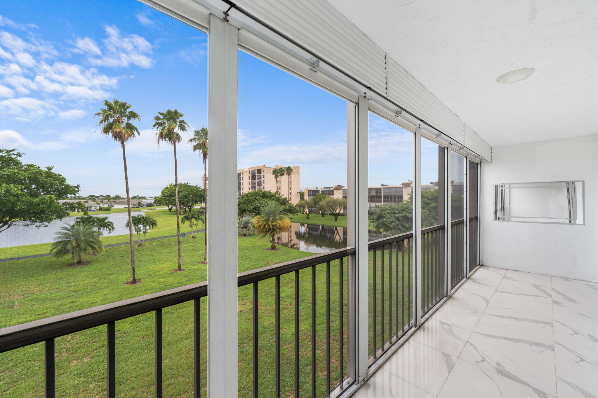 HUNTINGTON LAKES SECTION TWO CONDS 10,11,12,14 THR - Residential Lease
