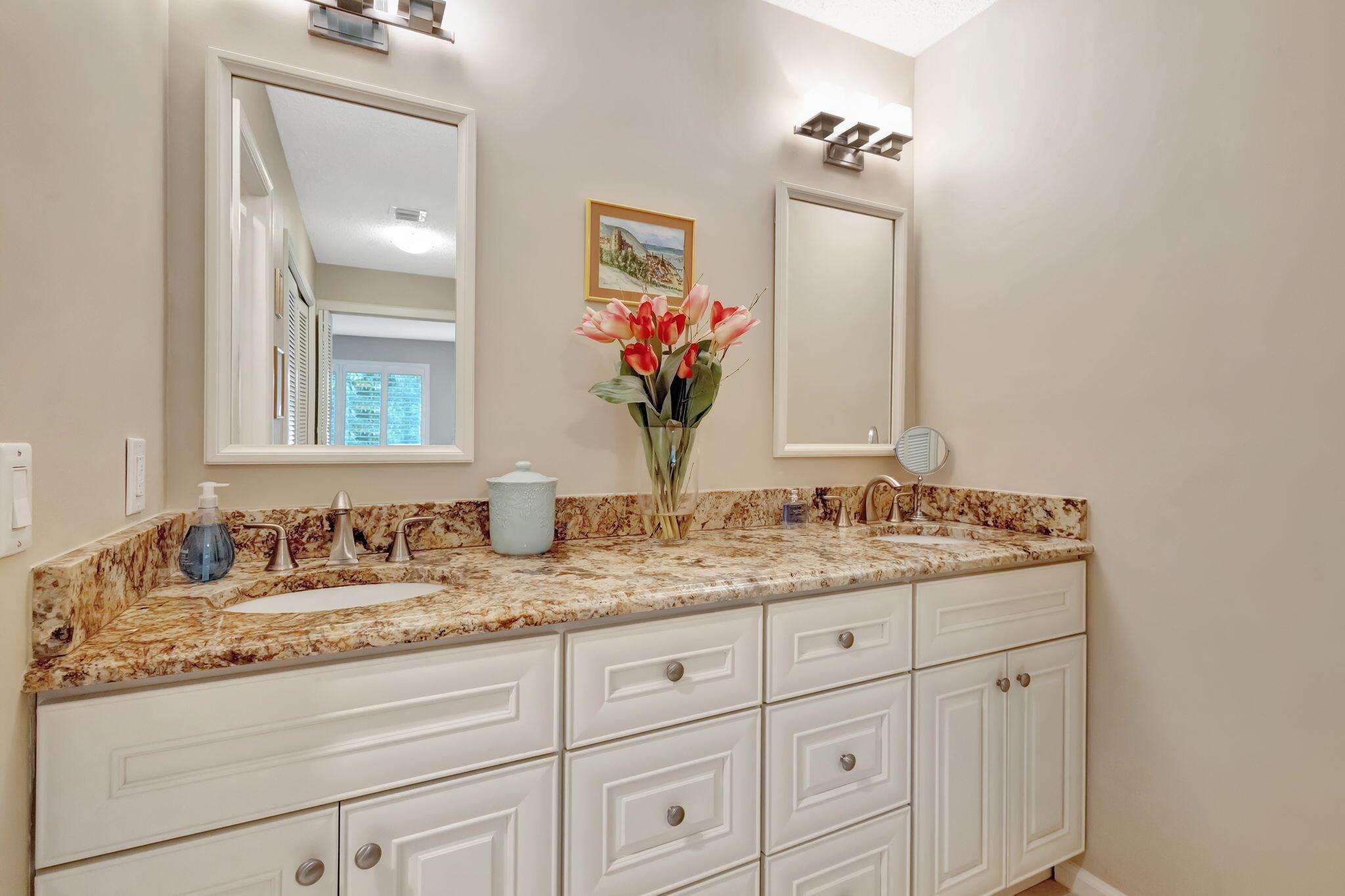 QUAIL RIDGE CONDO 11 - Residential