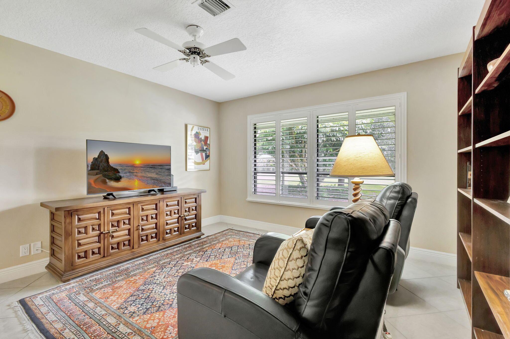 QUAIL RIDGE CONDO 11 - Residential