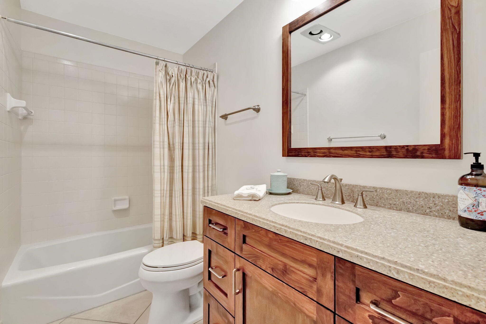QUAIL RIDGE CONDO 11 - Residential