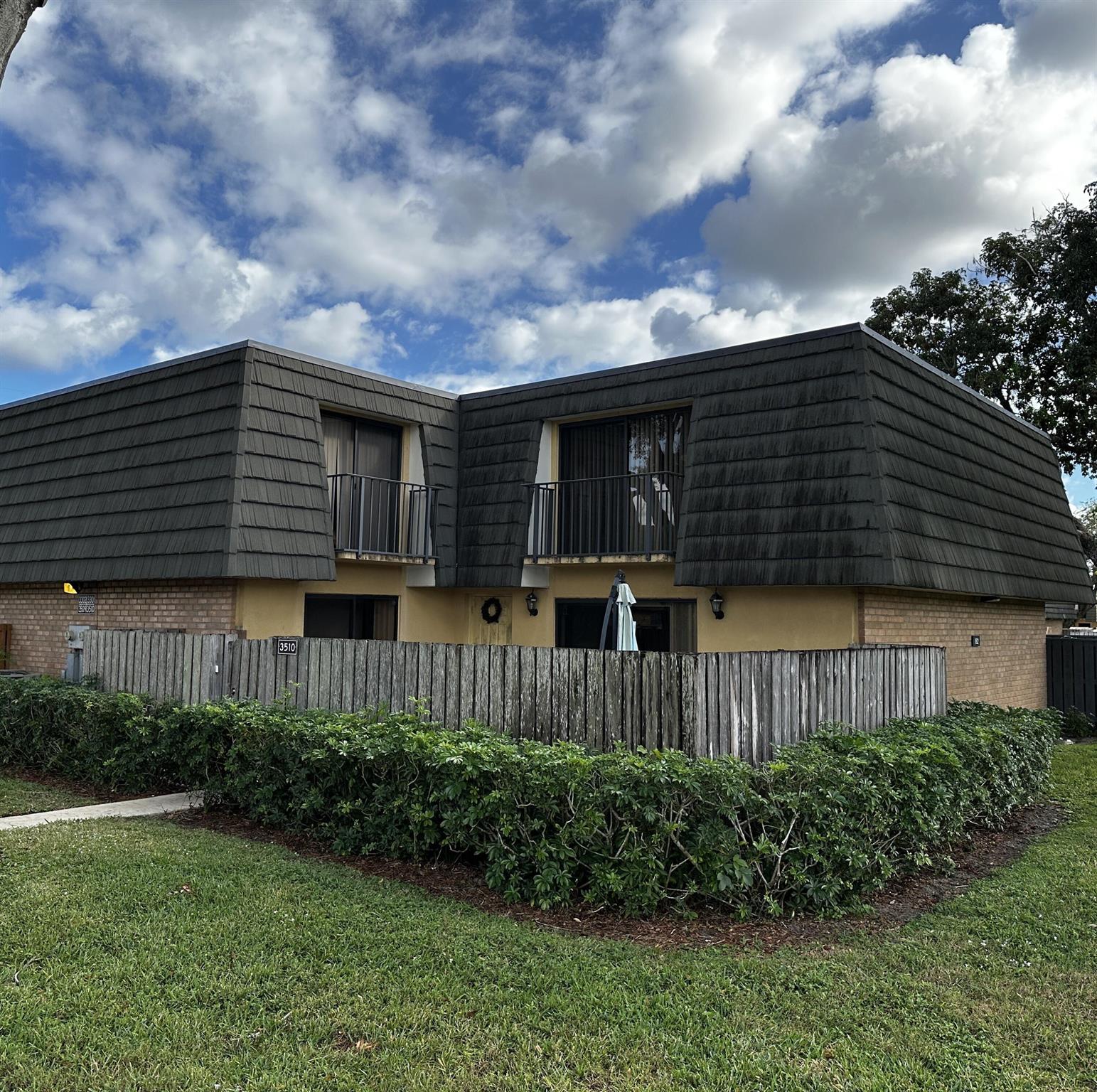 VILLAGE OF SANDALWOOD LAK - Residential Lease