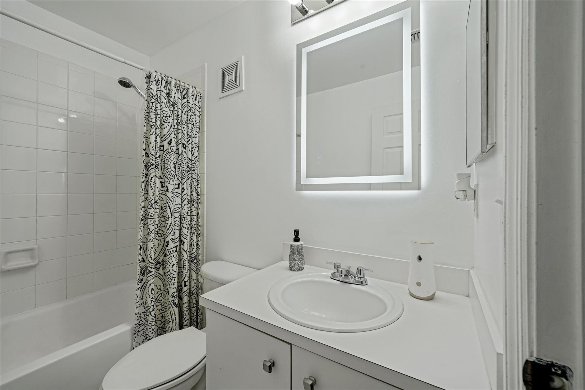 Malibu Bay - Residential