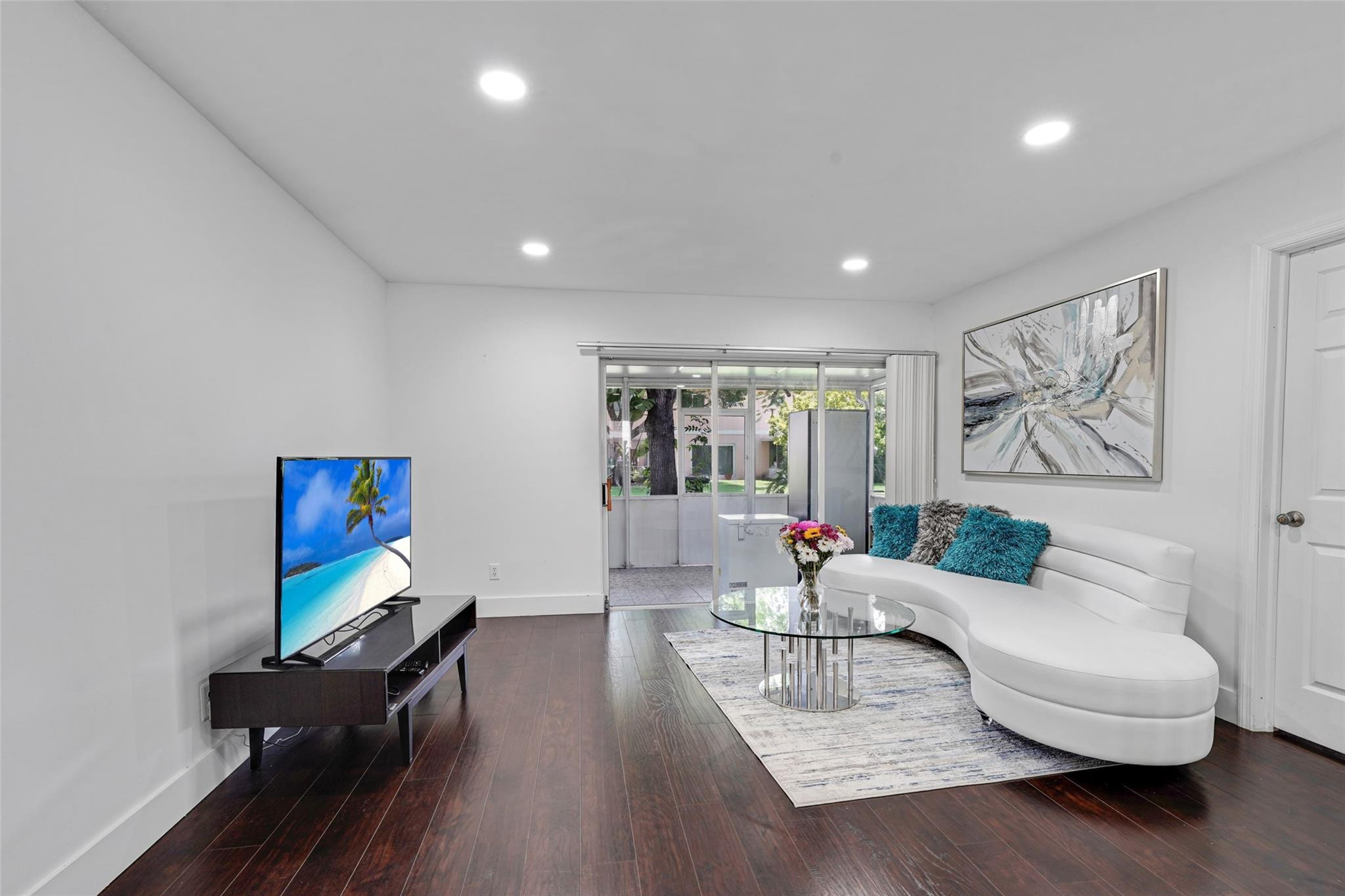 Malibu Bay - Residential