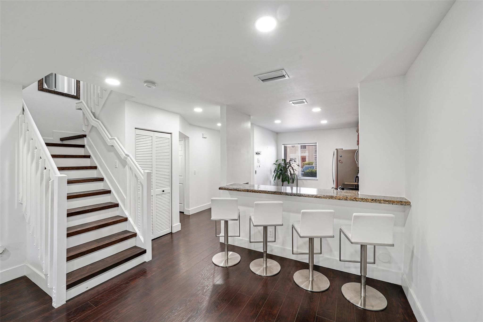 Malibu Bay - Residential