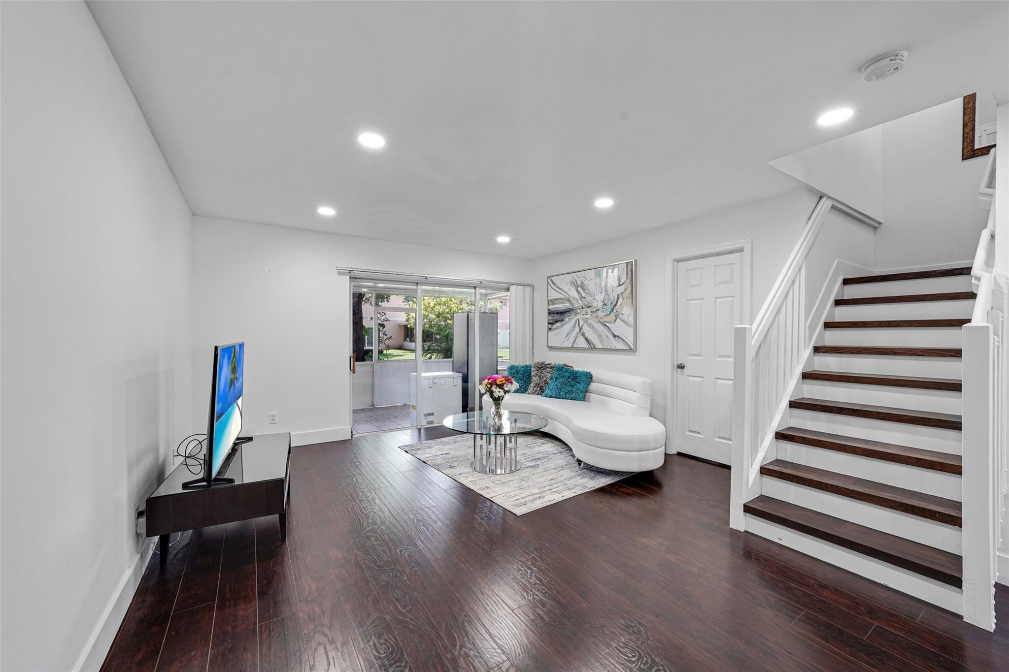 Malibu Bay - Residential