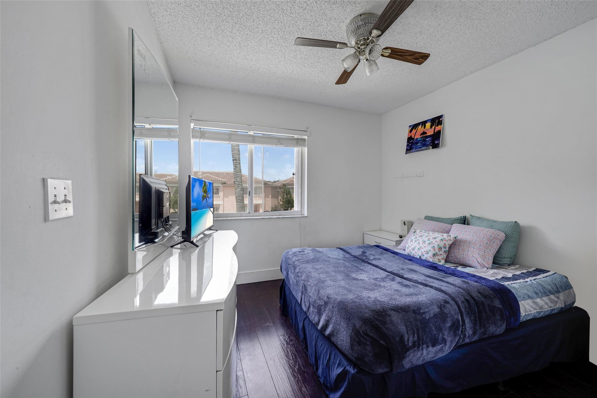 Malibu Bay - Residential