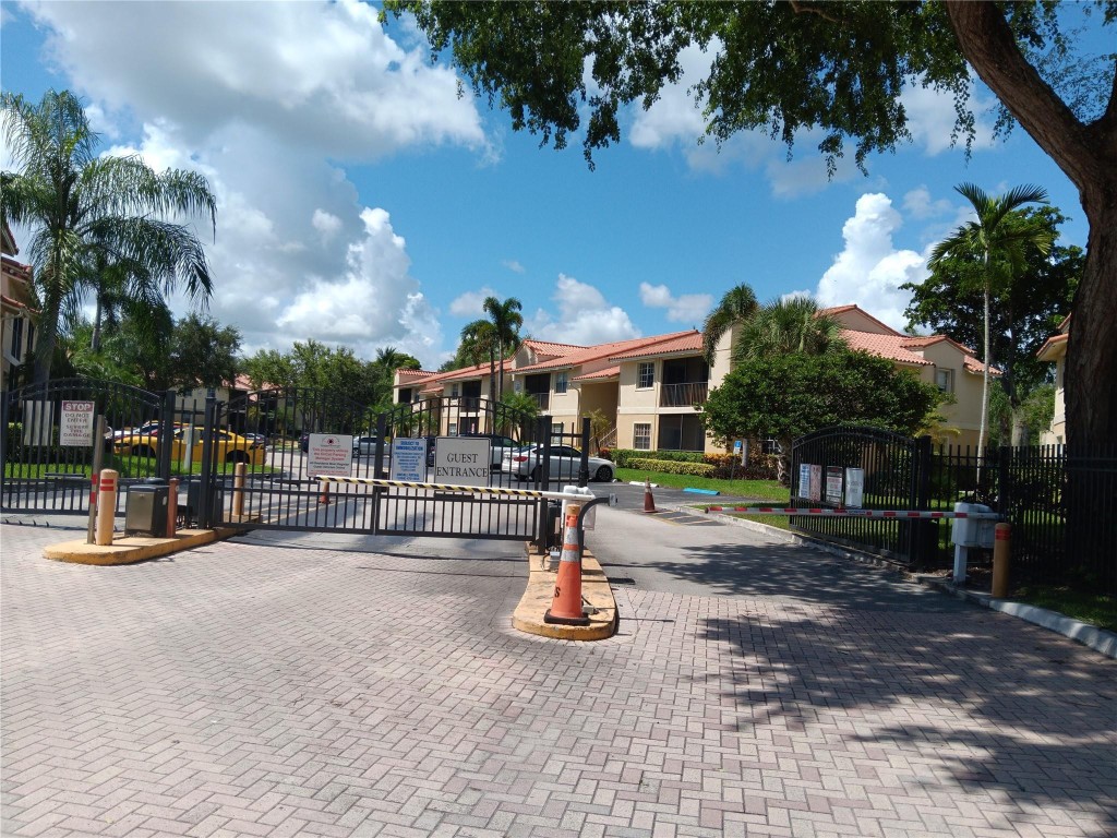 Royal Poinciana - Residential