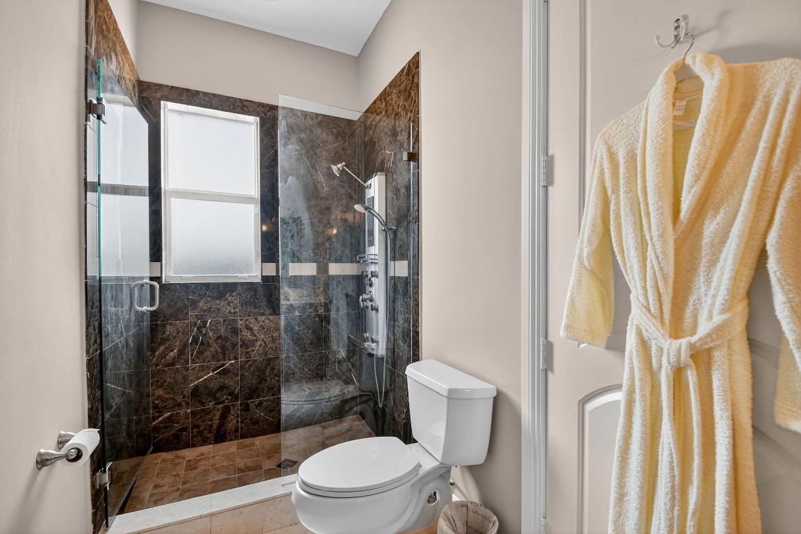 Lexington of Sherbrooke - Residential