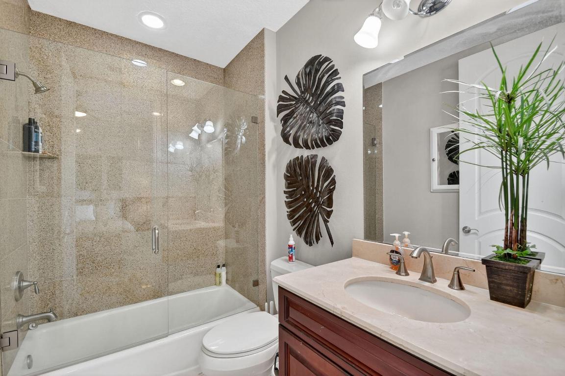 Lexington of Sherbrooke - Residential