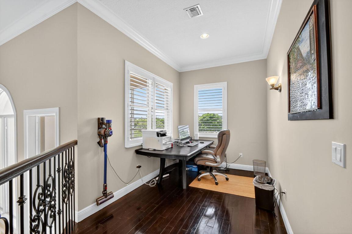 Lexington of Sherbrooke - Residential