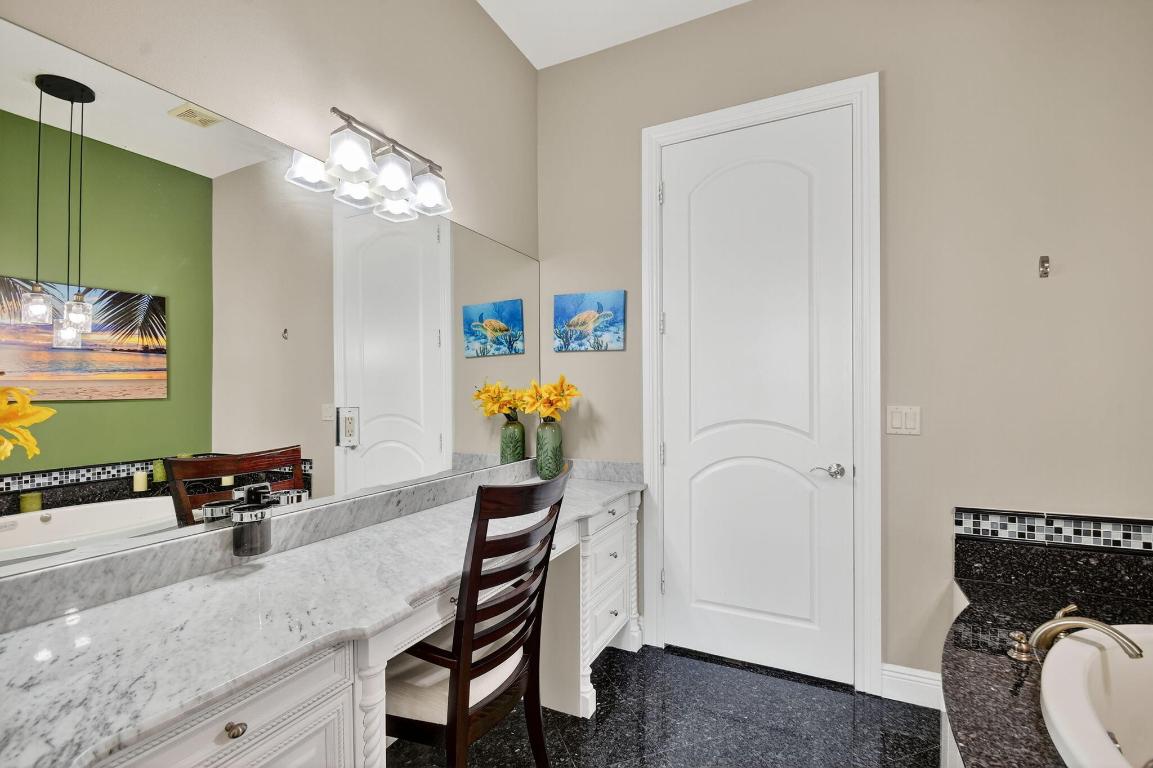 Lexington of Sherbrooke - Residential