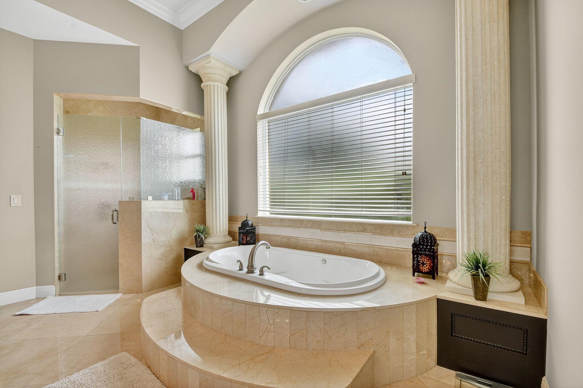 Lexington of Sherbrooke - Residential