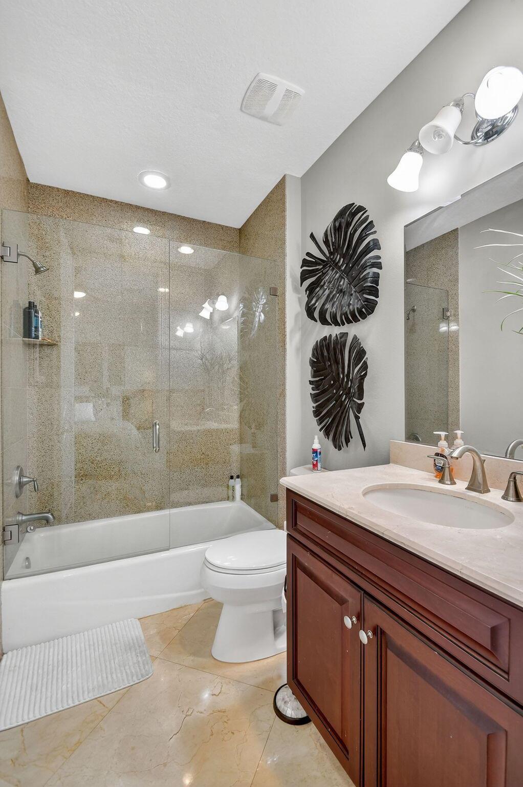 Lexington of Sherbrooke - Residential