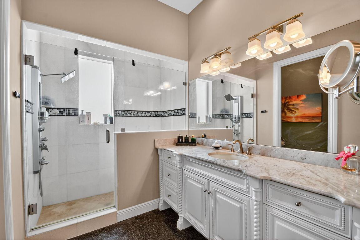 Lexington of Sherbrooke - Residential