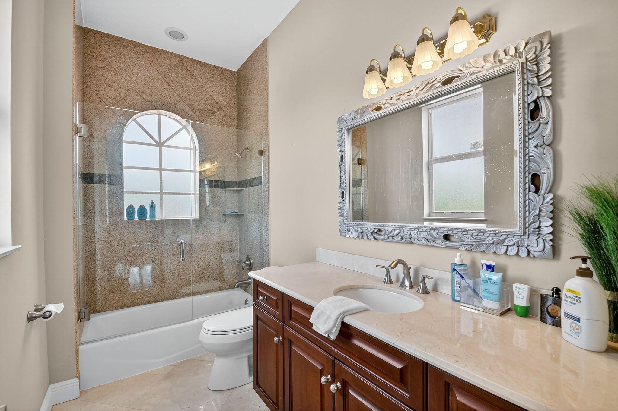 Lexington of Sherbrooke - Residential