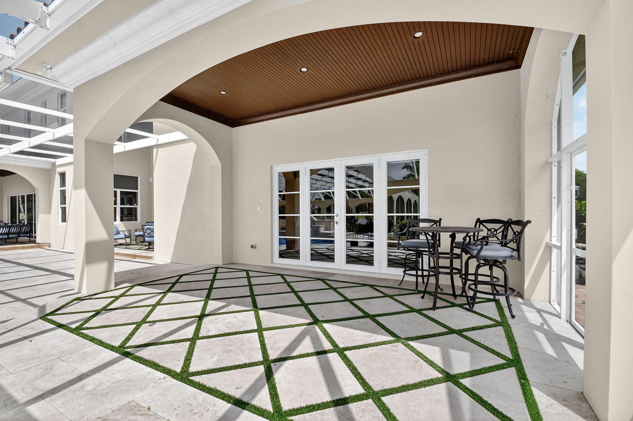 Lexington of Sherbrooke - Residential