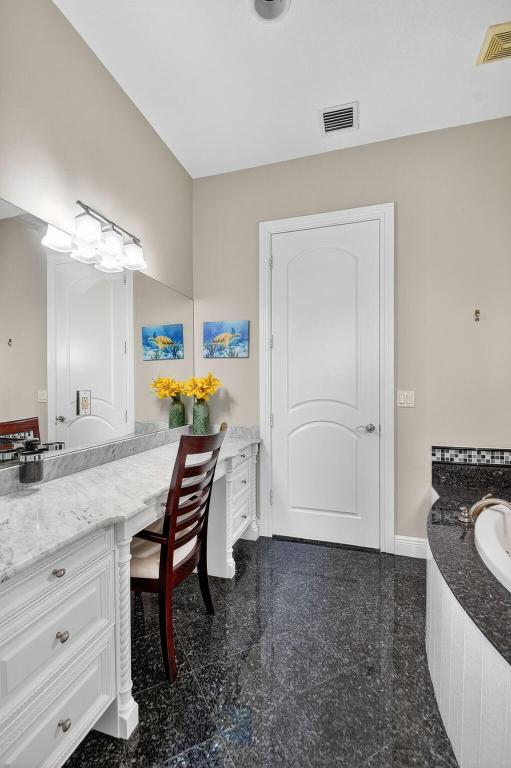 Lexington of Sherbrooke - Residential