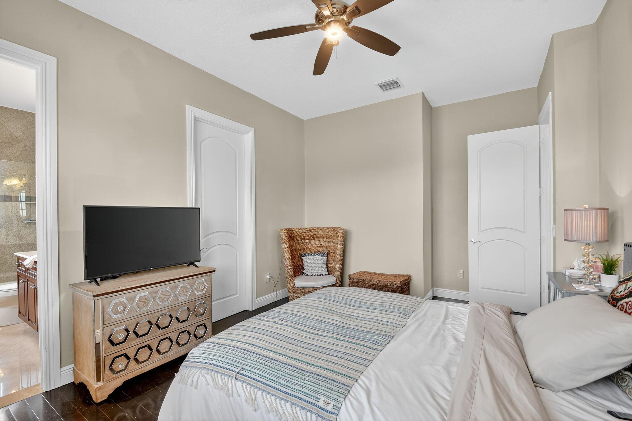 Lexington of Sherbrooke - Residential