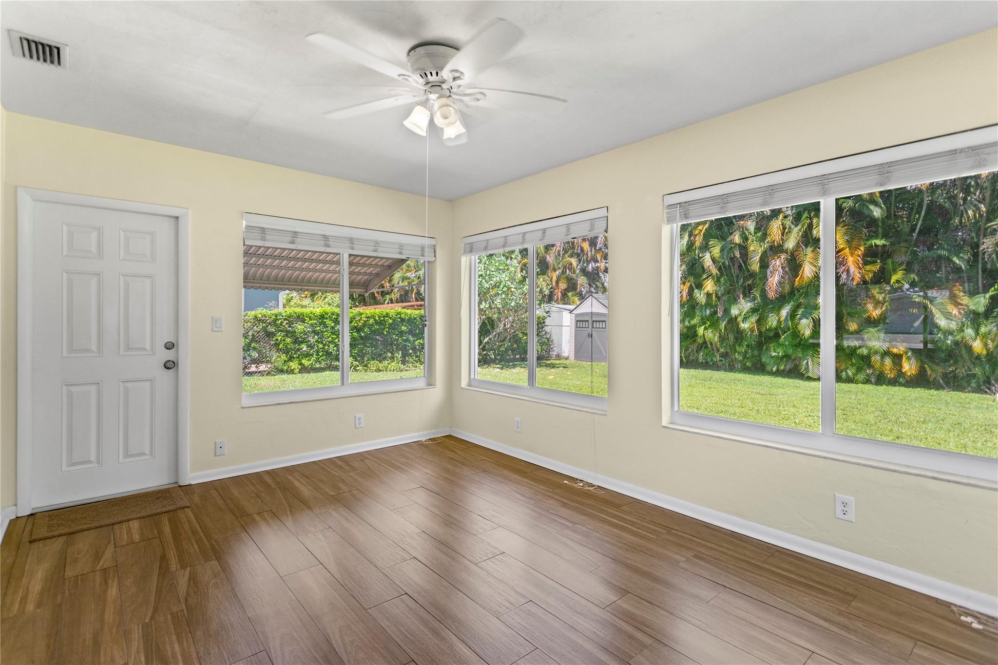 Floranada Ridge Sec A 30- - Residential