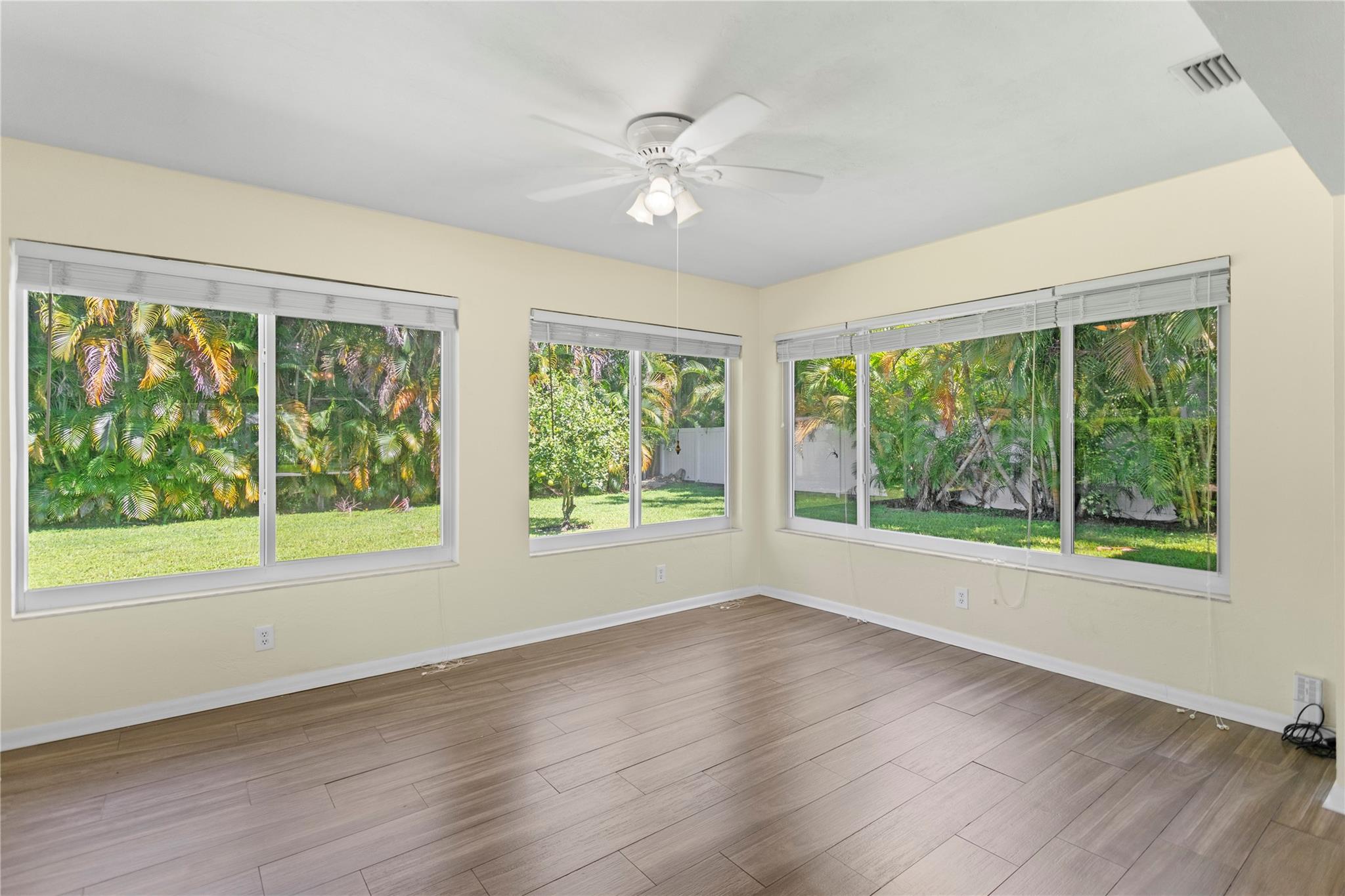 Floranada Ridge Sec A 30- - Residential