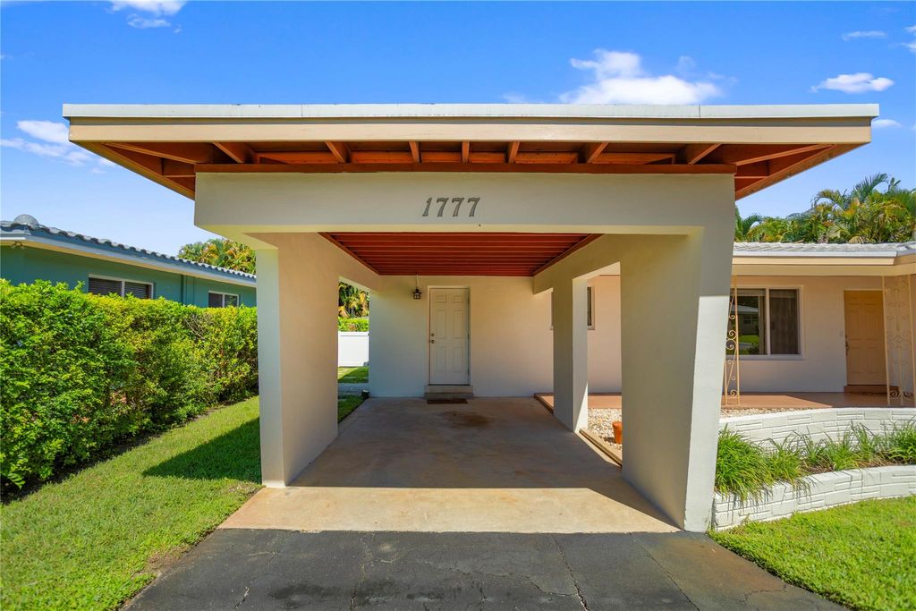 Photo of 1777 NE 46th St, Oakland Park, FL 33334 (MLS # F10530747)