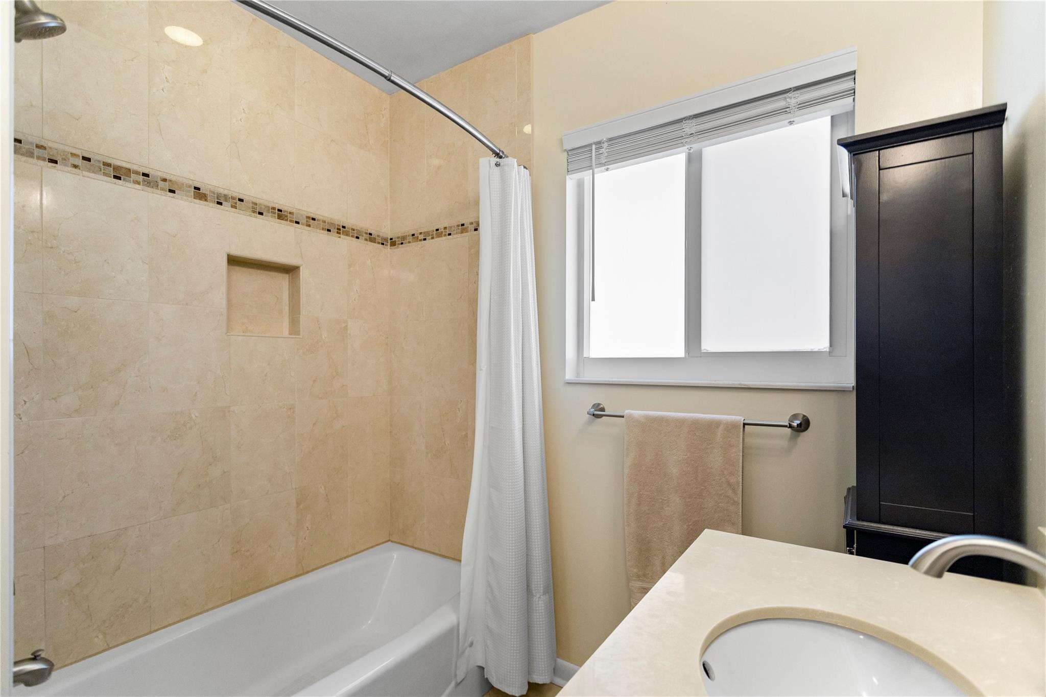 Floranada Ridge Sec A 30- - Residential