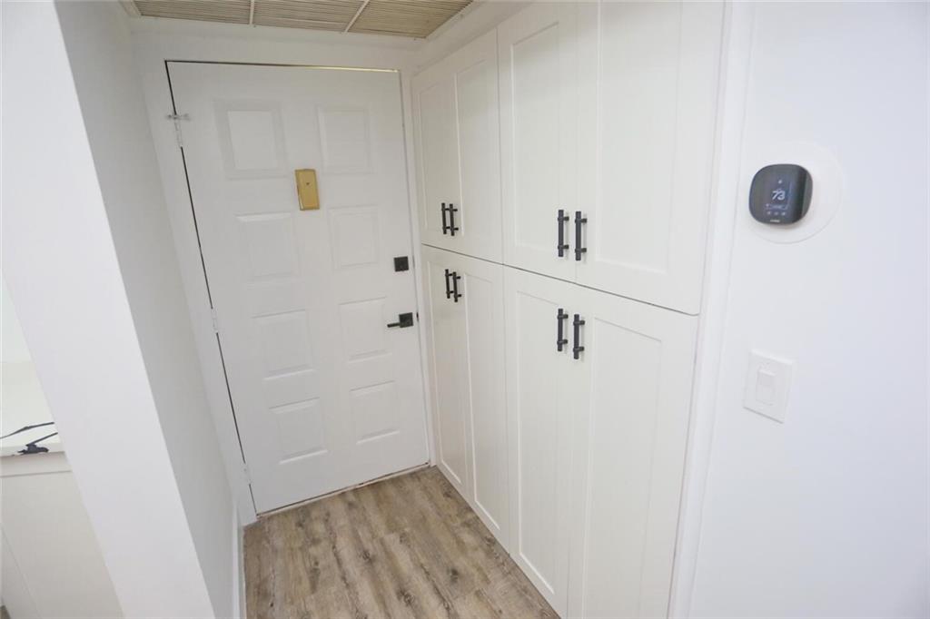 HOLIDAY VILLAGE - Residential