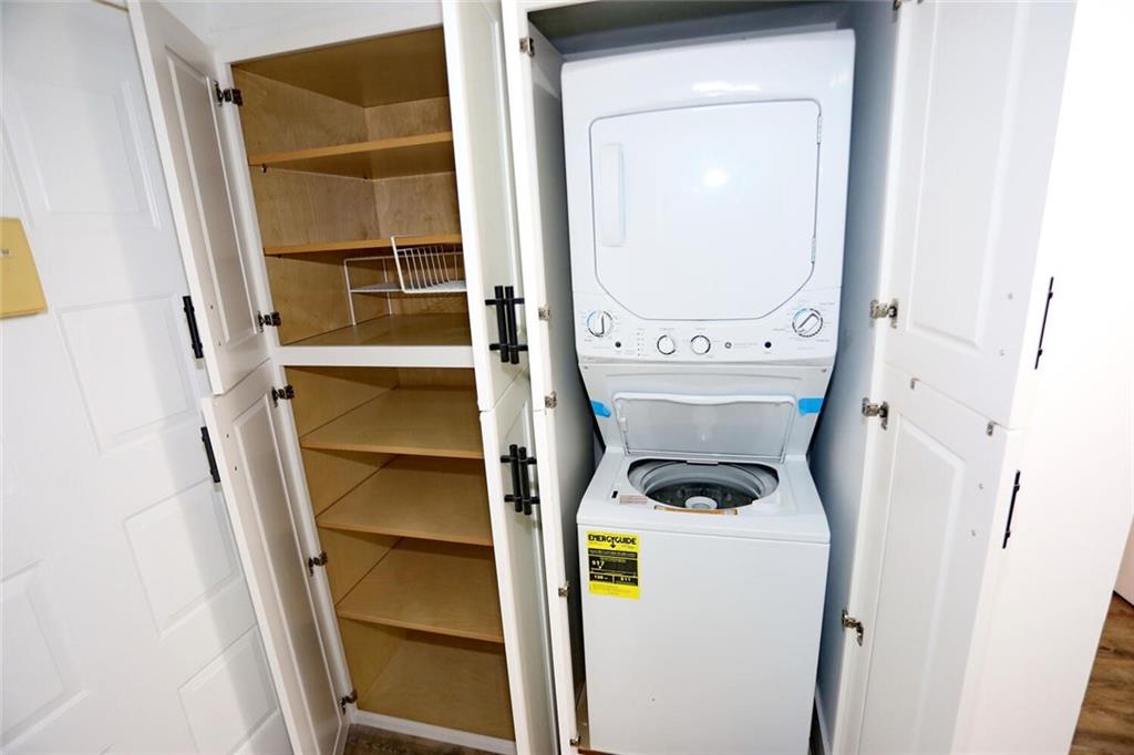 HOLIDAY VILLAGE - Residential