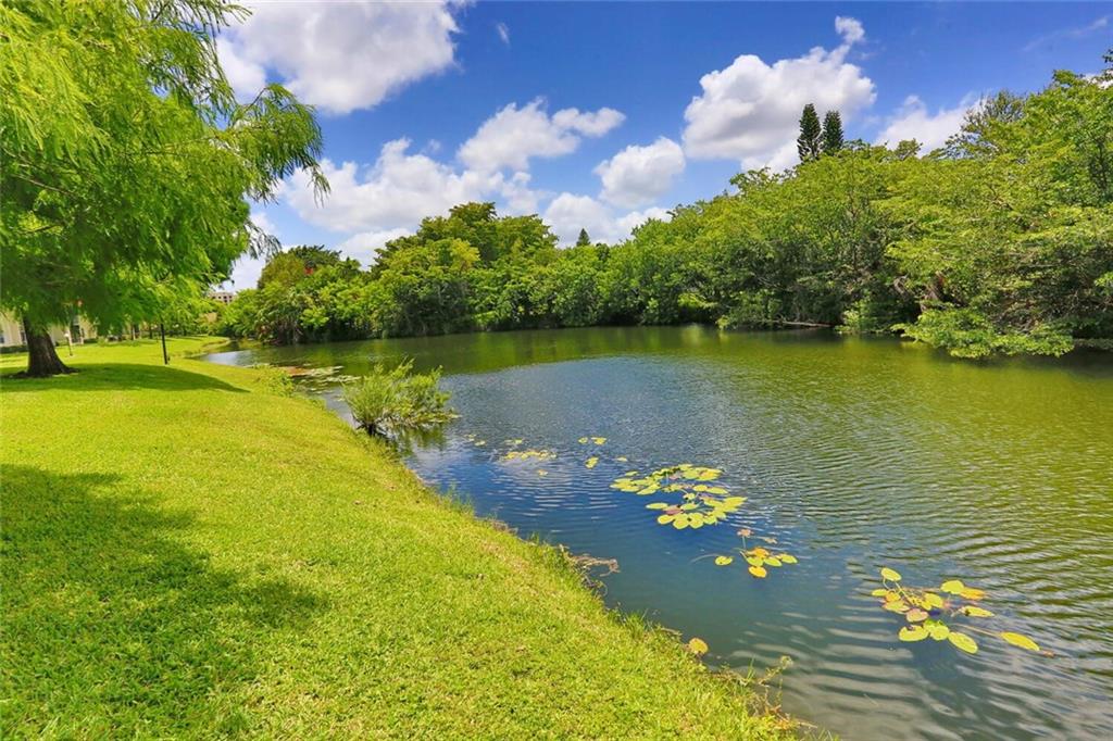 HOLIDAY VILLAGE - Residential