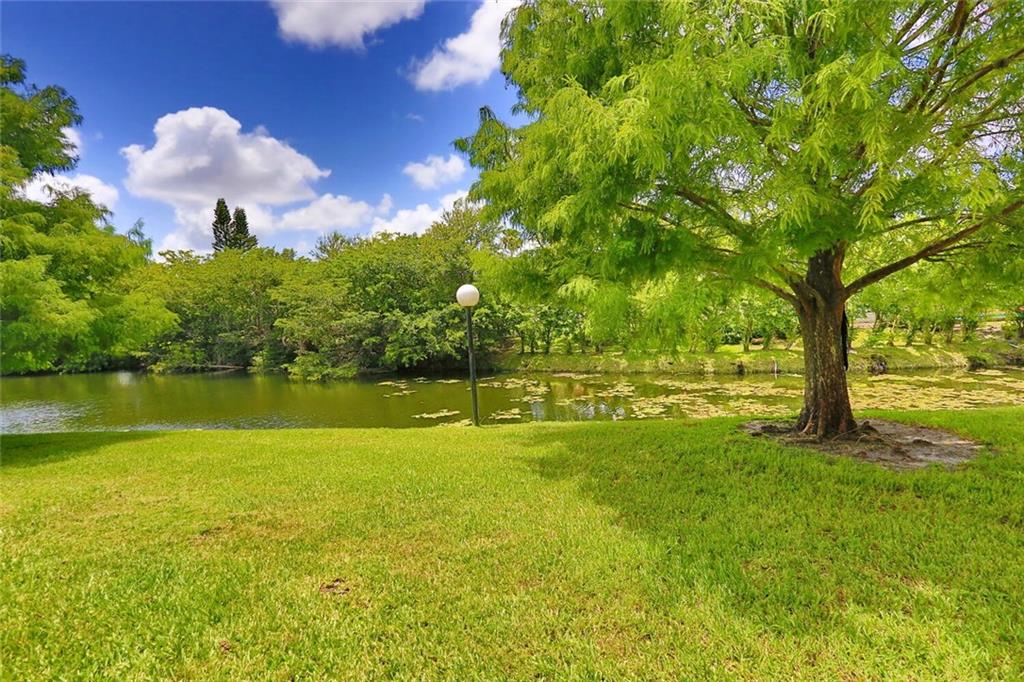 HOLIDAY VILLAGE - Residential