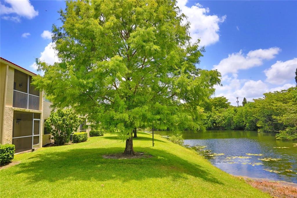 HOLIDAY VILLAGE - Residential