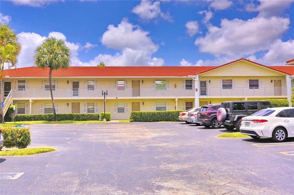 HOLIDAY VILLAGE - Residential