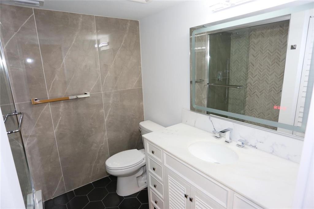 HOLIDAY VILLAGE - Residential