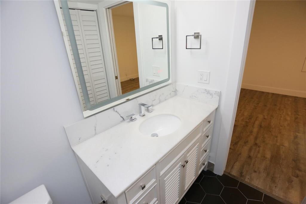 HOLIDAY VILLAGE - Residential