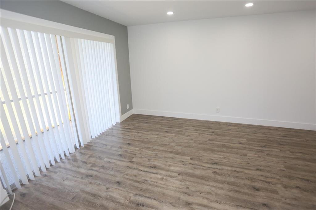 HOLIDAY VILLAGE - Residential