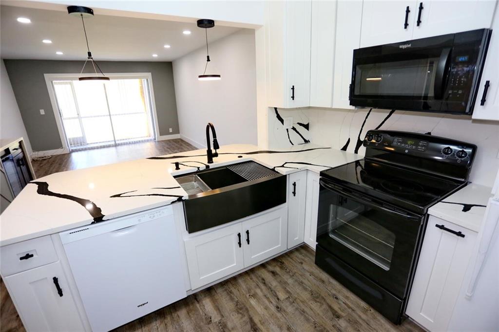 HOLIDAY VILLAGE - Residential