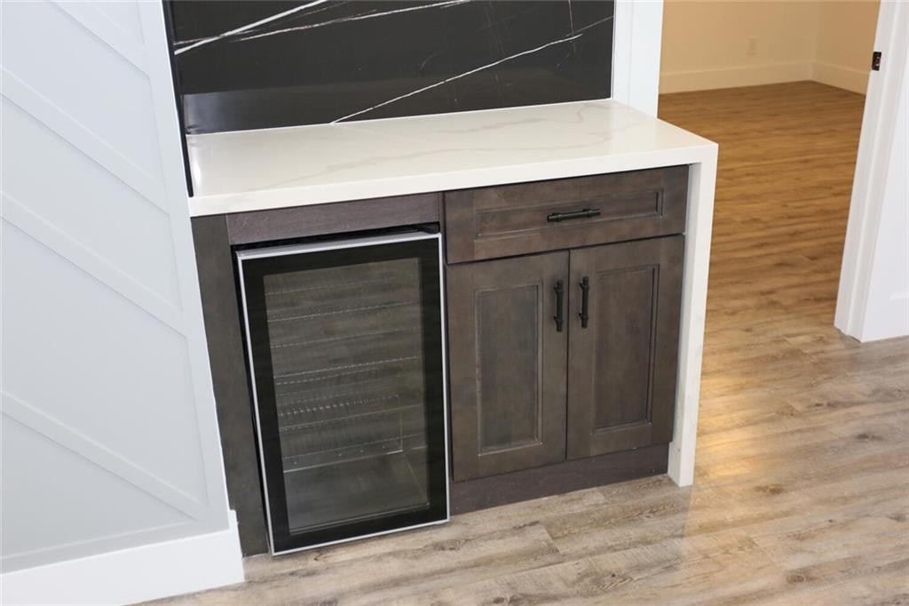 HOLIDAY VILLAGE - Residential