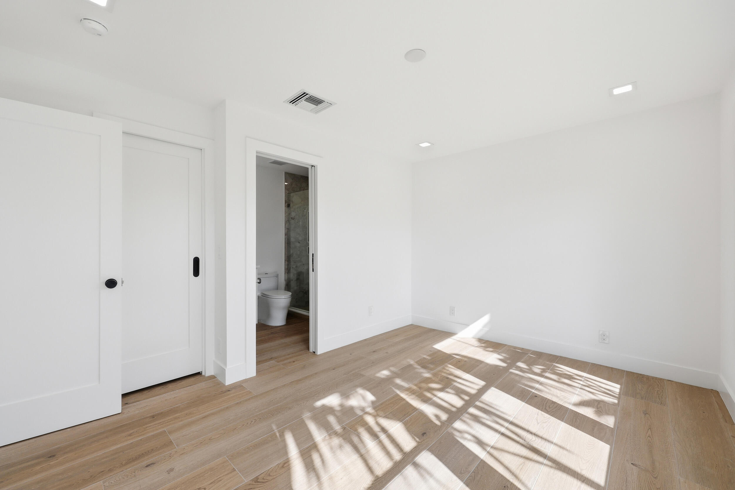 EASTPOINTE COUNTRY CLUB 7 - Residential