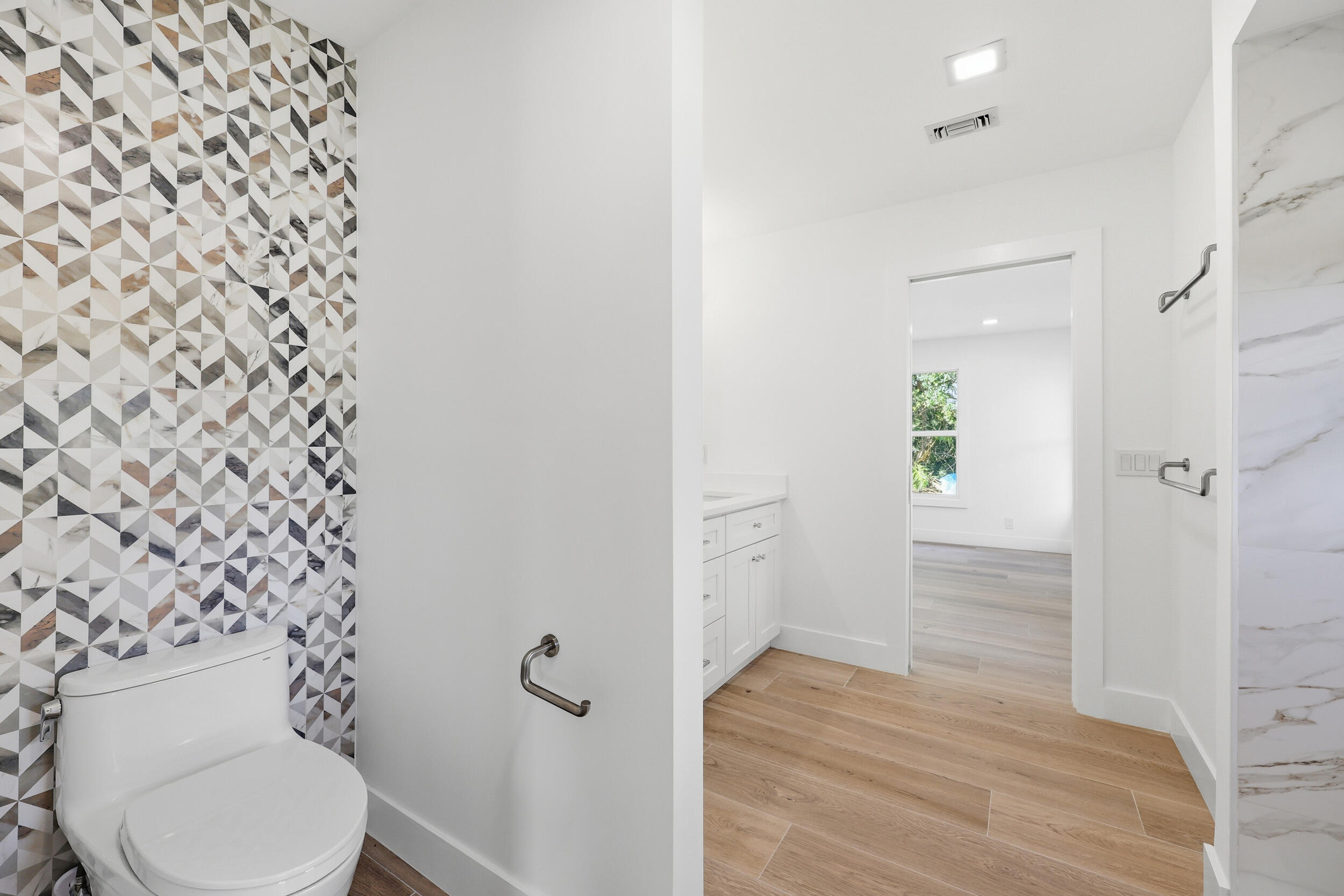 EASTPOINTE COUNTRY CLUB 7 - Residential