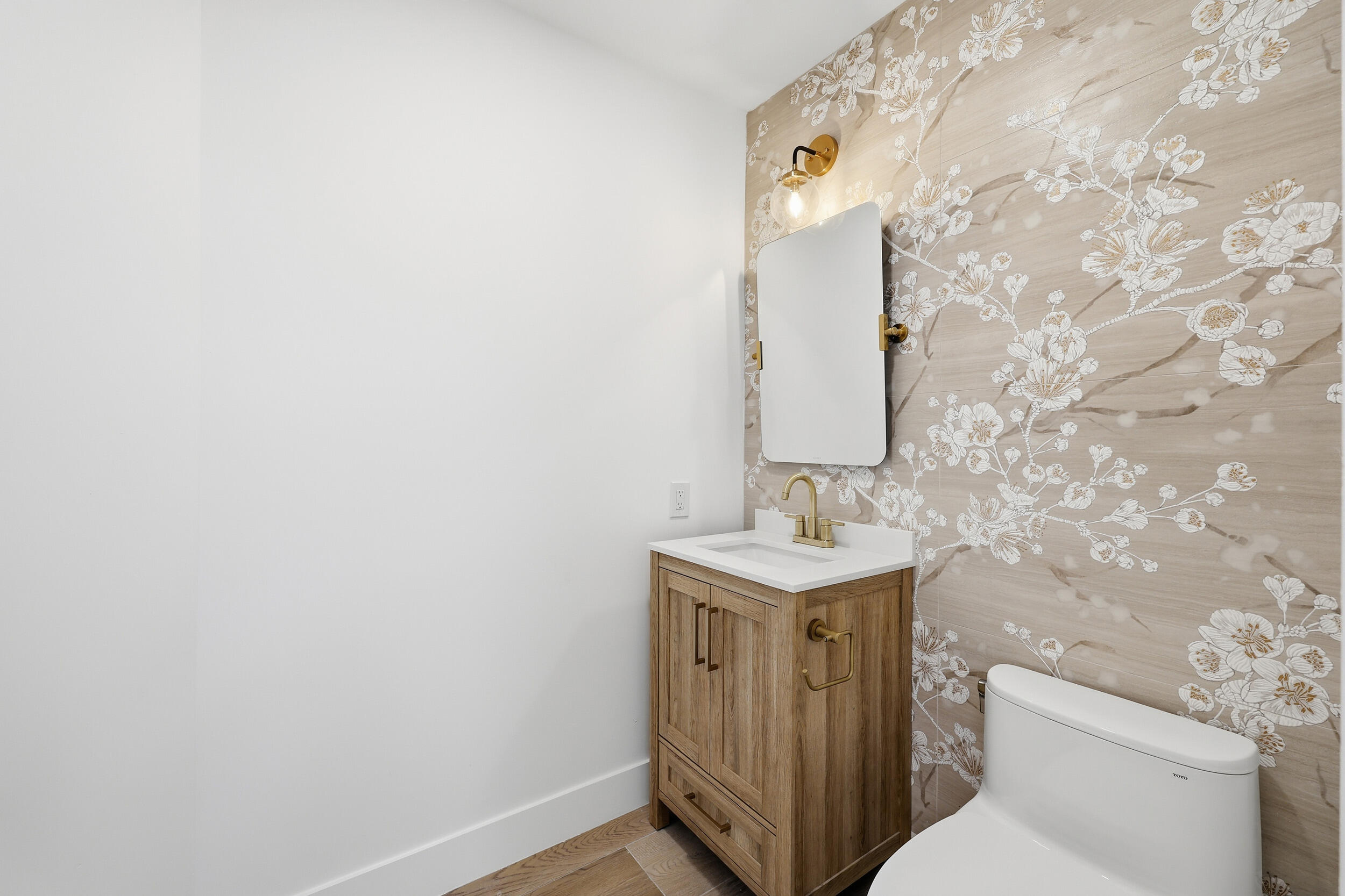 EASTPOINTE COUNTRY CLUB 7 - Residential