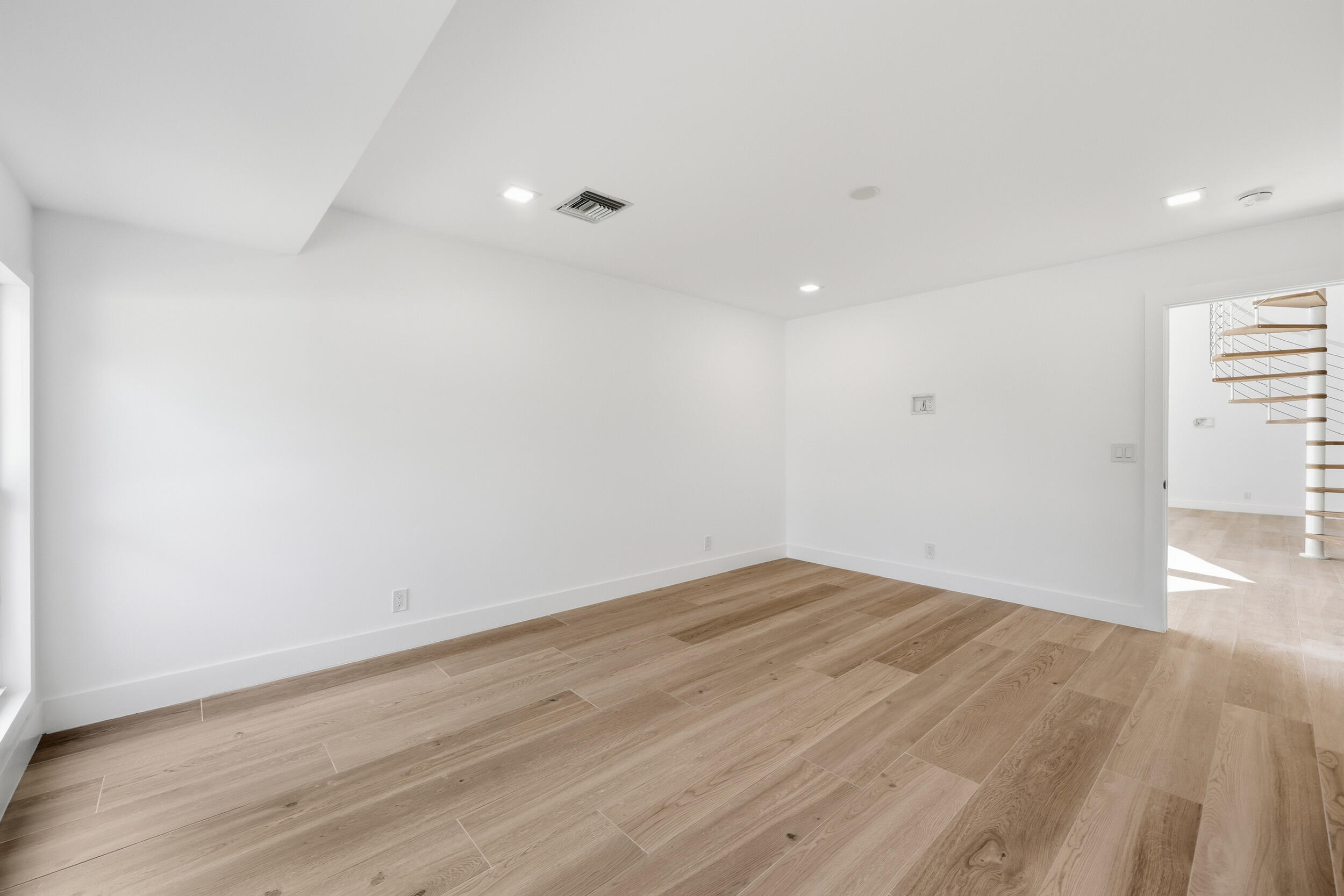 EASTPOINTE COUNTRY CLUB 7 - Residential