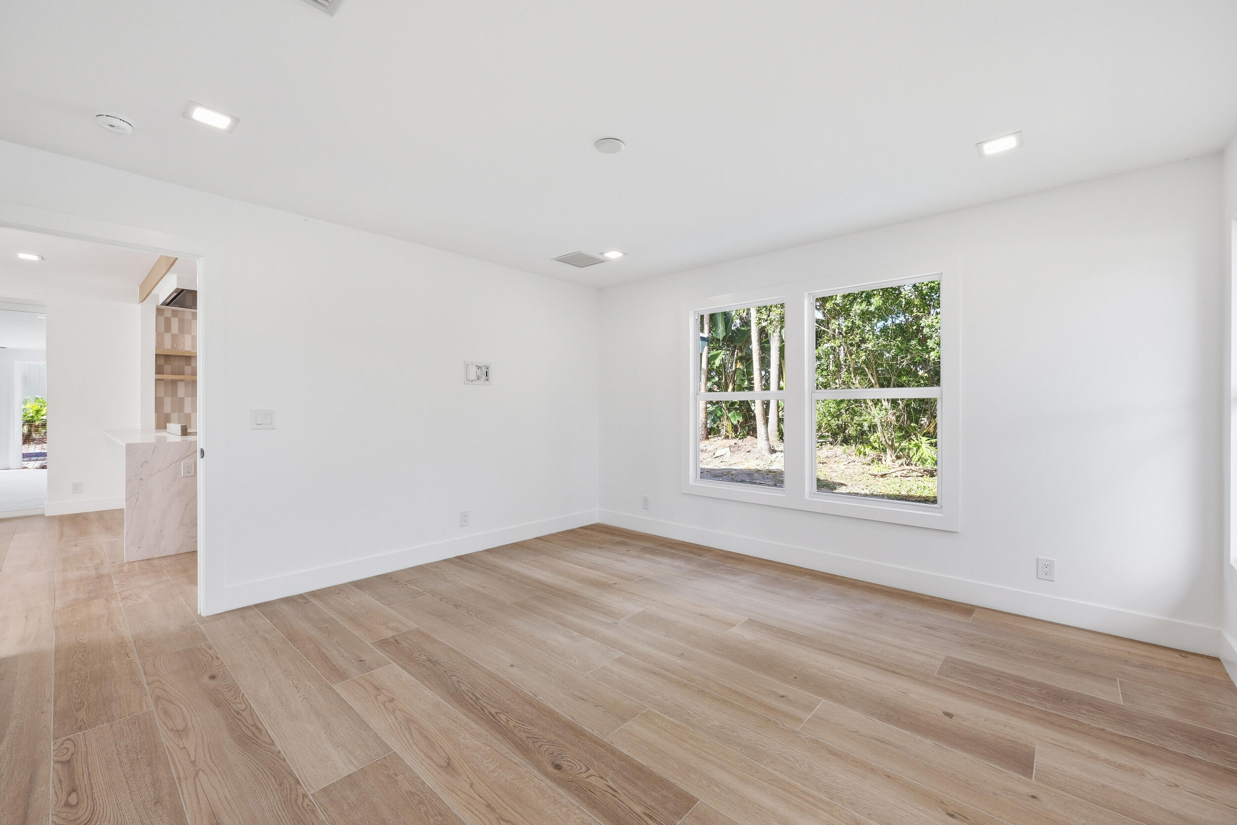 EASTPOINTE COUNTRY CLUB 7 - Residential