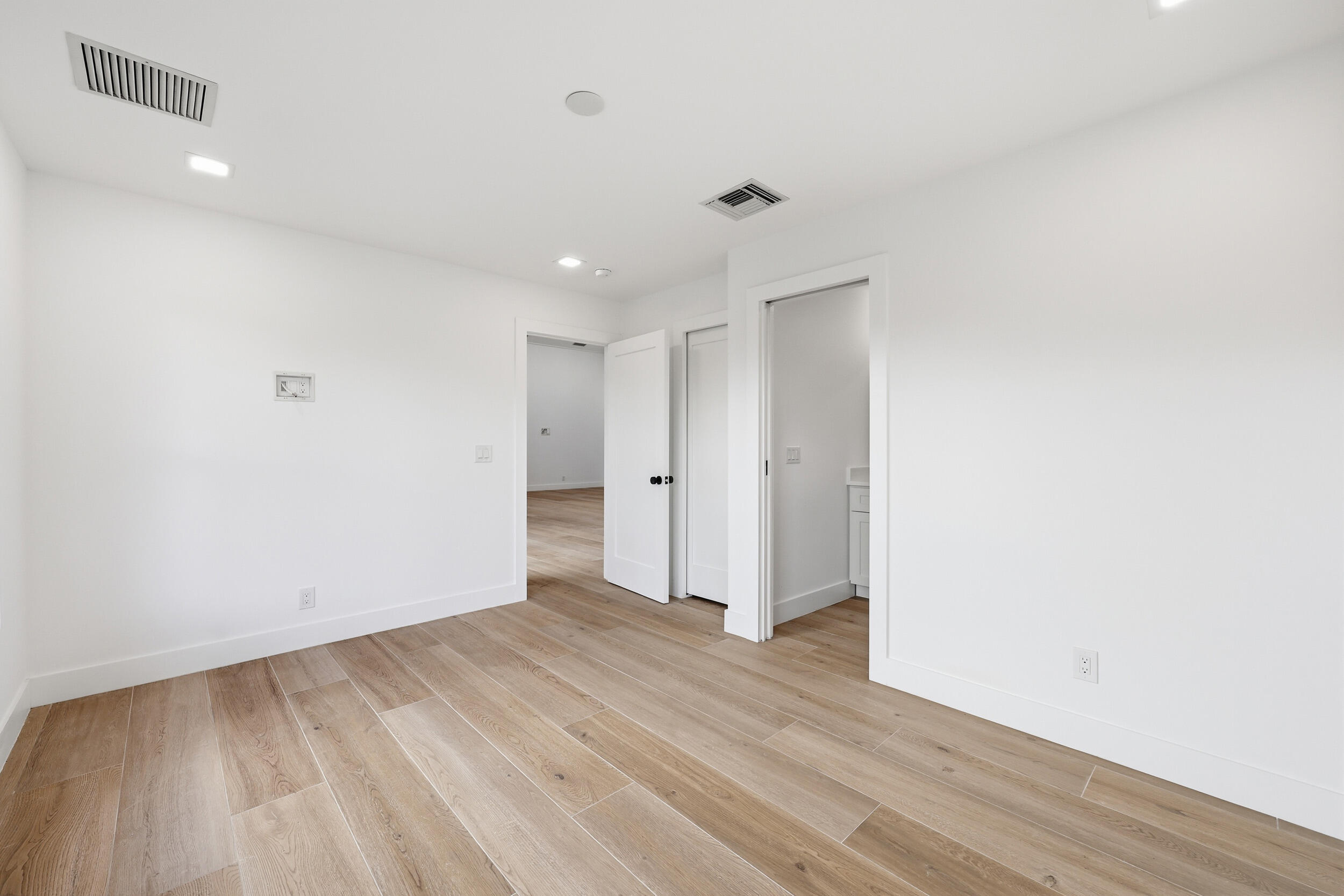 EASTPOINTE COUNTRY CLUB 7 - Residential