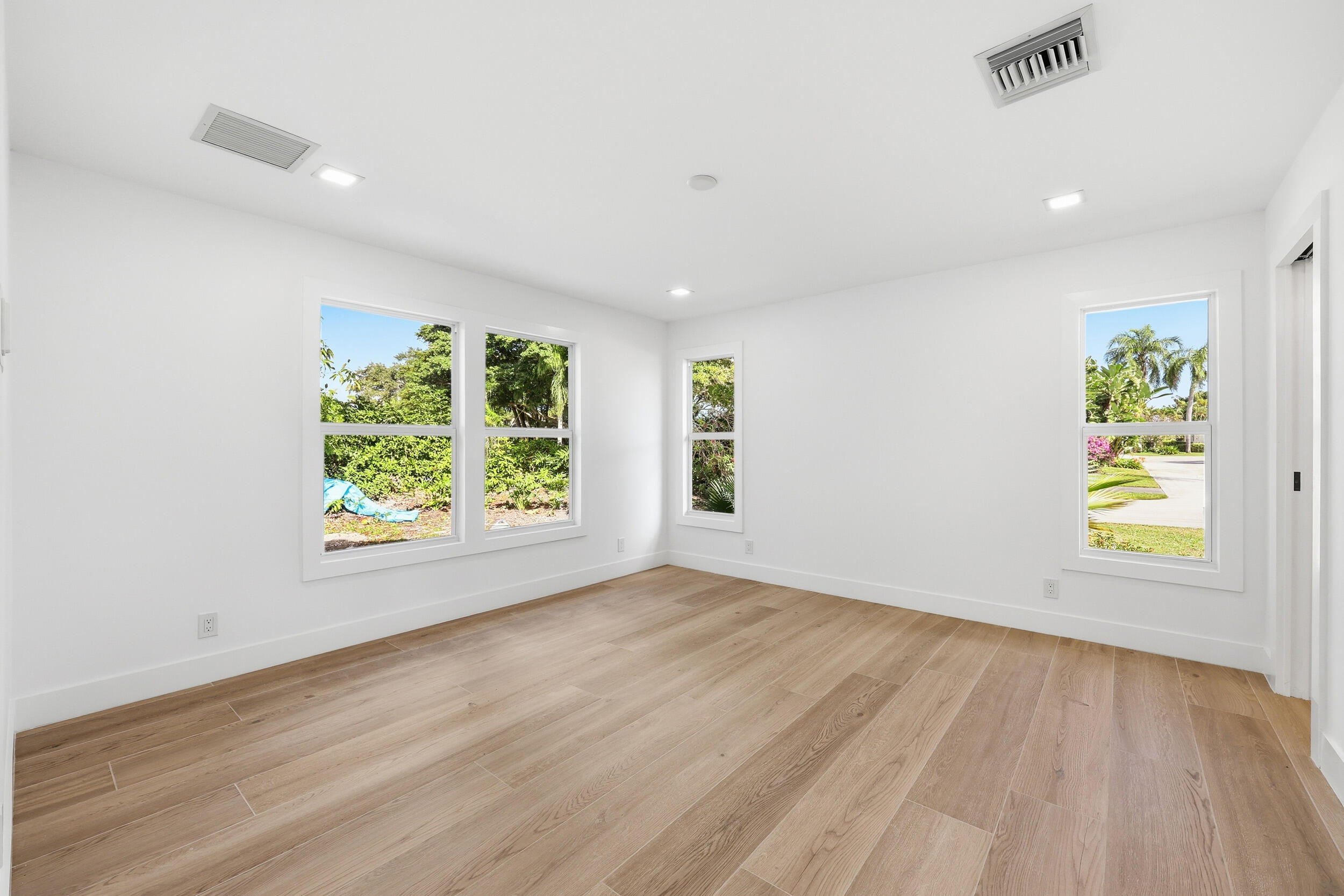 EASTPOINTE COUNTRY CLUB 7 - Residential