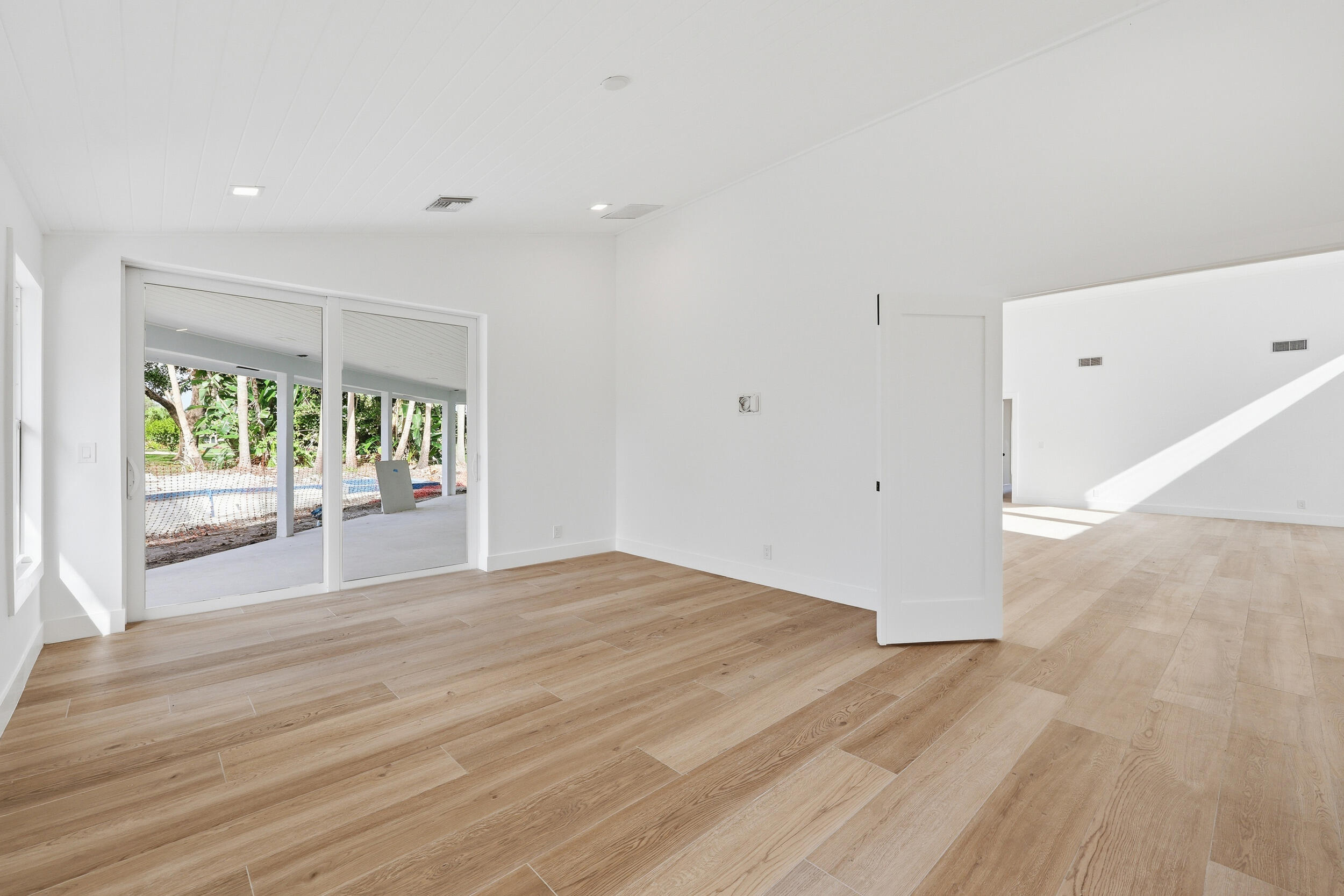 EASTPOINTE COUNTRY CLUB 7 - Residential