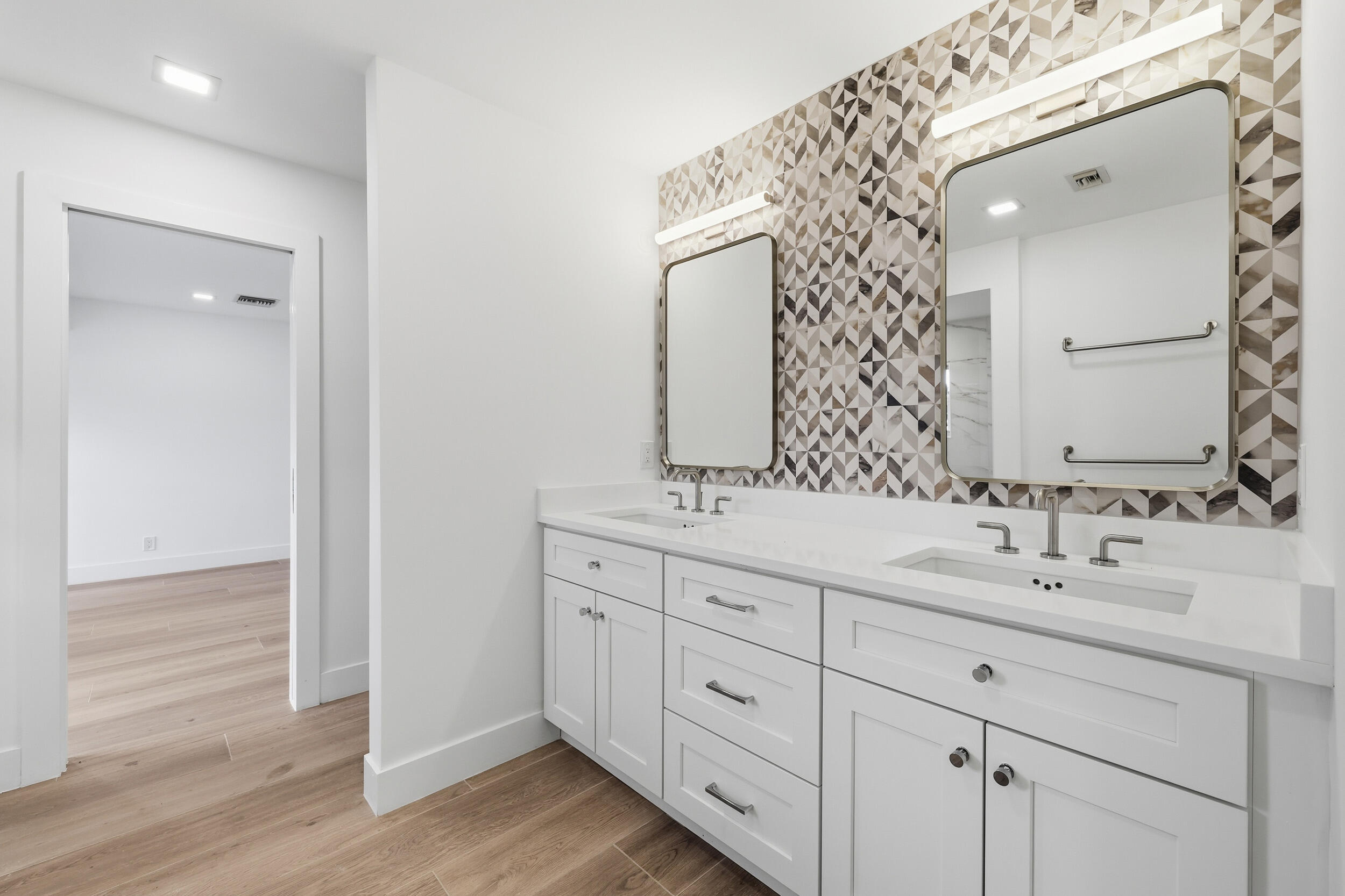 EASTPOINTE COUNTRY CLUB 7 - Residential